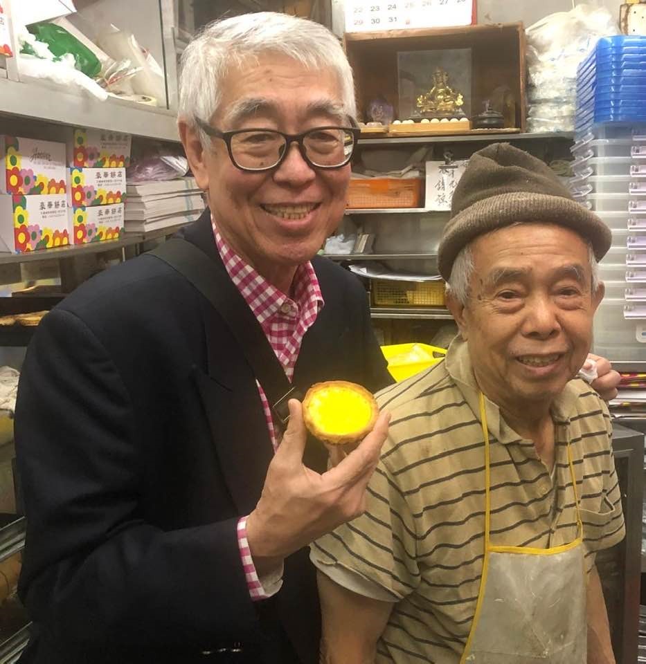 Mr Robert Chua with Mr. Chow Ping Kwan (周炳均) of Hoover Cake Shop 